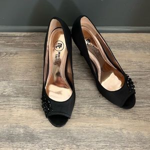 Peeptoe heels